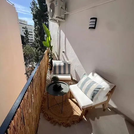 En El Fuerte Centro Al Lado De La Playa Marbella