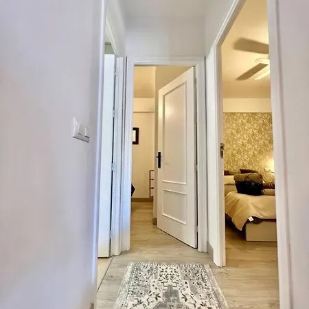 Apartamento En El Fuerte Centro Al Lado De La Playa *