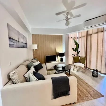 Apartamento En El Fuerte Centro Al Lado De La Playa *