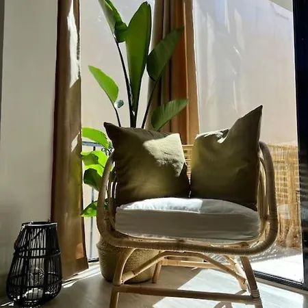 En El Fuerte Centro Al Lado De La Playa *