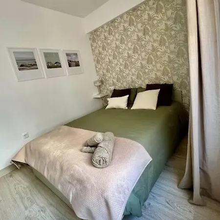 En El Fuerte Centro Al Lado De La Playa Marbella