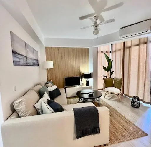 Apartamento En El Fuerte Centro Al Lado De La Playa *